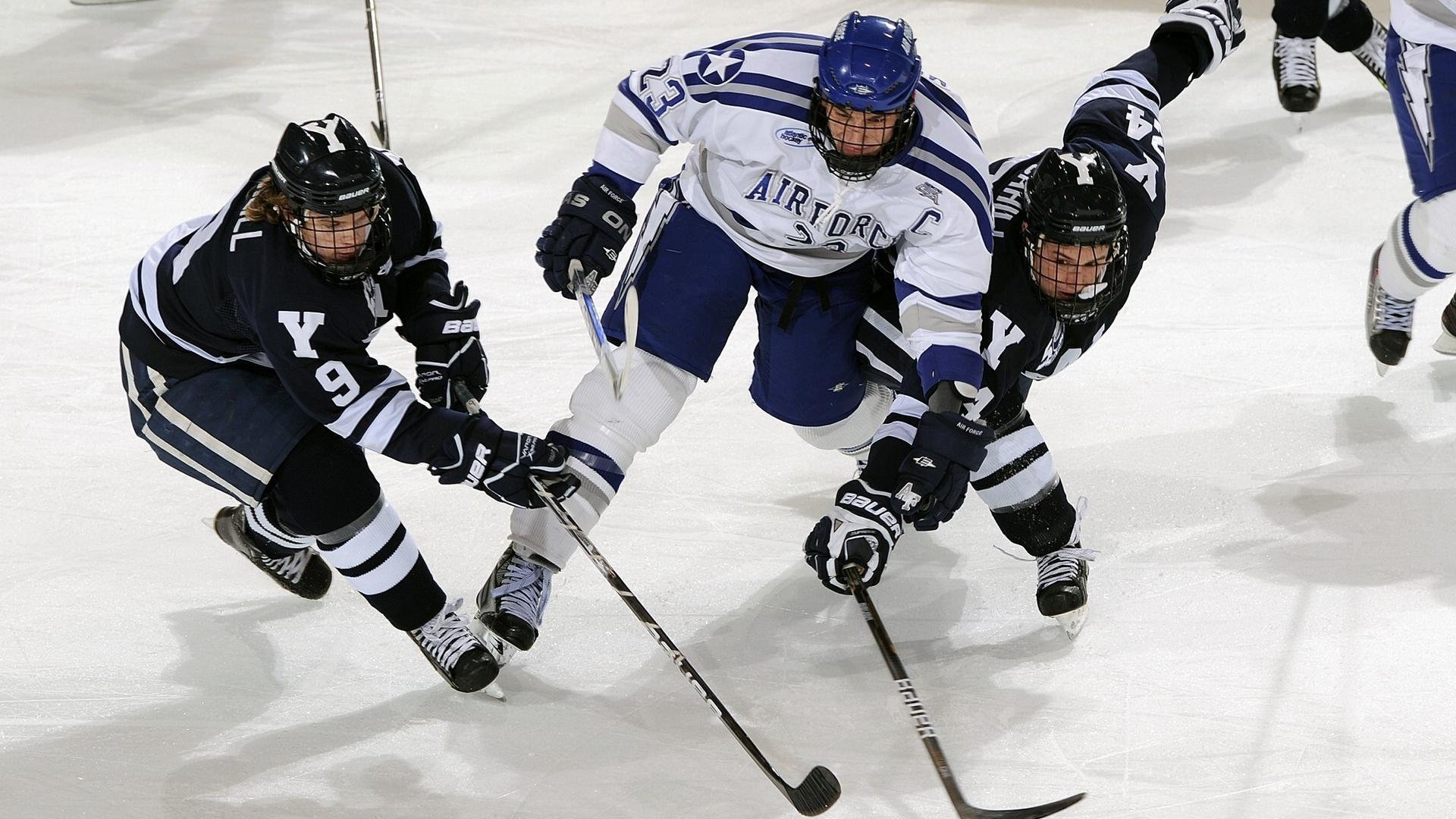 勇士队以攻防两端主导比赛,勇士队内对抗赛